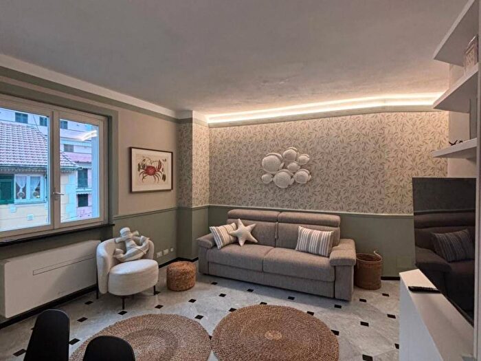 Appartamento bilocale in affitto in Via Nazionale, Centro, Sestri Levante