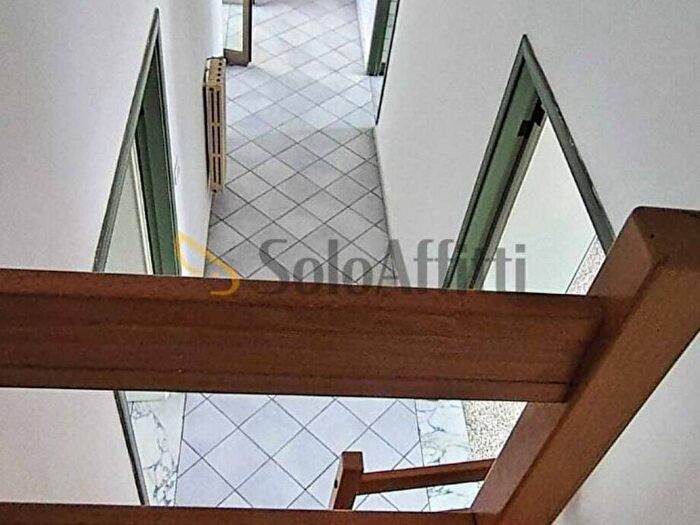 Appartamento con 6 locali in affitto in Via Macallè, Villa Bellini Santa Maria di Gesù, Catania