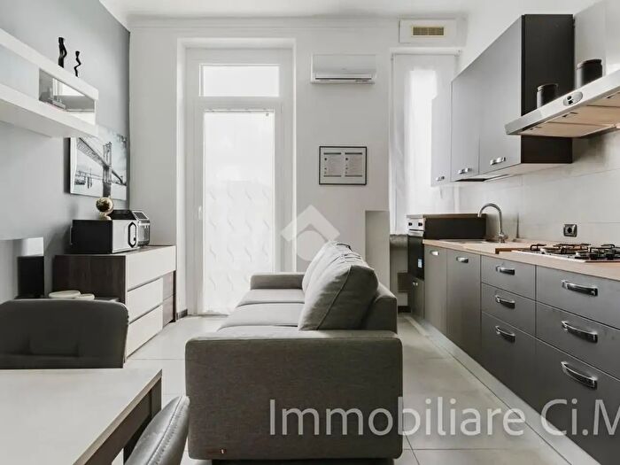 Appartamento bilocale in vendita in Via Merzario, Milano
