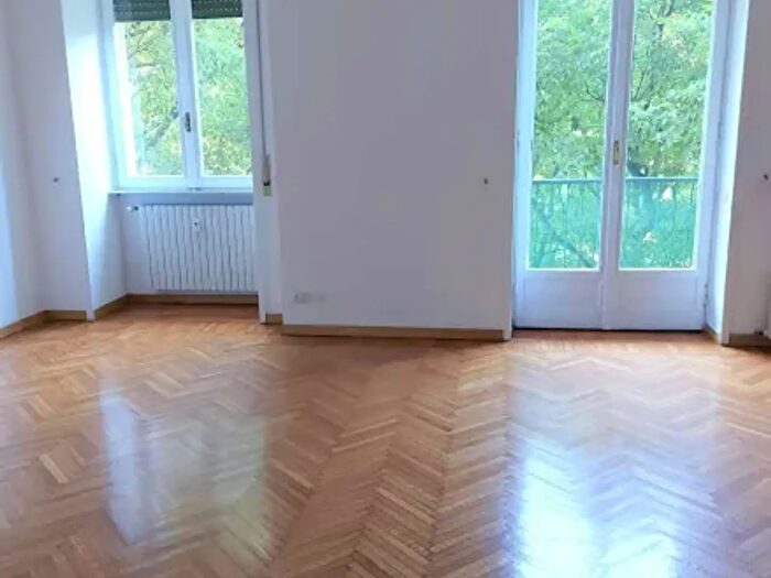 Appartamento trilocale in affitto in Milano