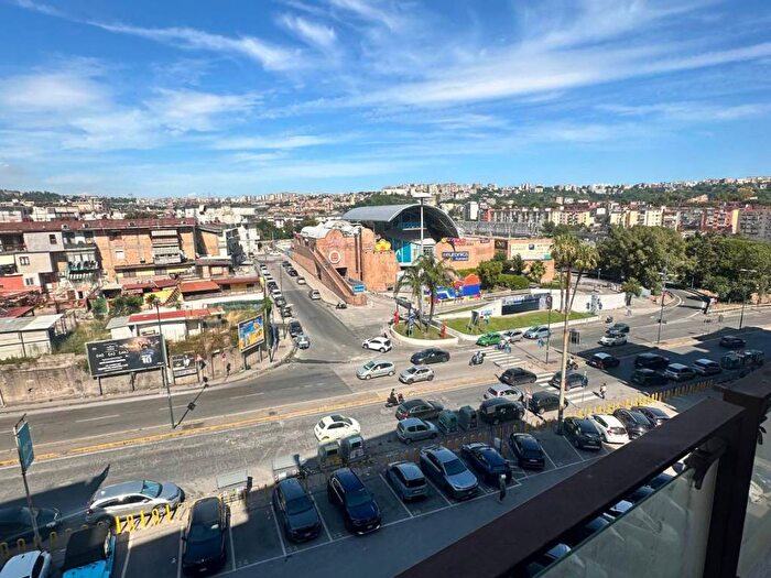 Appartamento quadrilocale in affitto in Fuorigrotta, Napoli