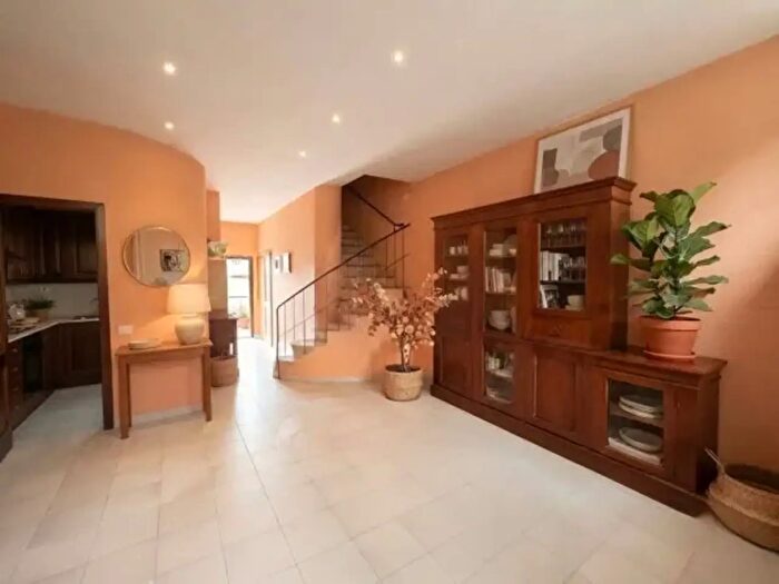 Casa quadrilocale in vendita in Via Borgo del Majno, Basiglio