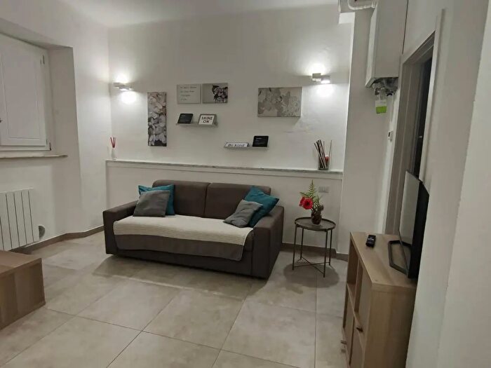 Appartamento trilocale in affitto in Via San Iacopo, Pisa