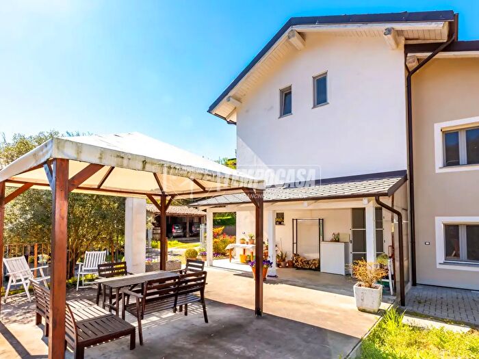 Appartamento quadrilocale in vendita in Via Vignola, Rivalba