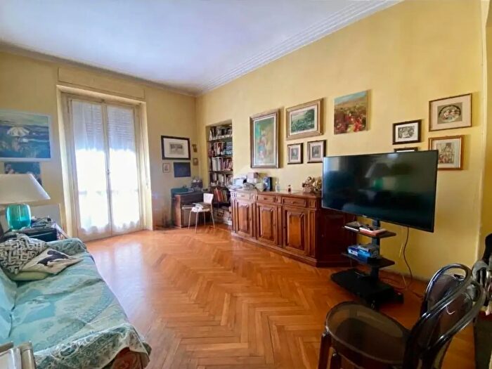 Appartamento quadrilocale in vendita in Via Renato Martorelli, Torino