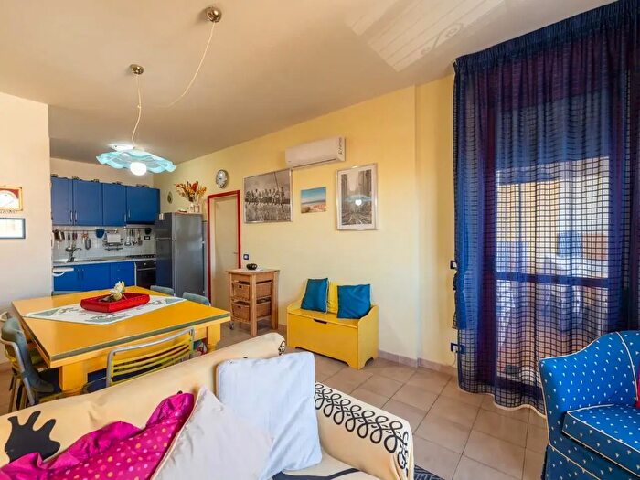 Appartamento trilocale in vendita in Rosignano Marittimo