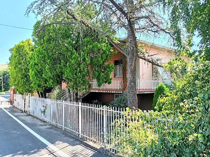 Casa trilocale in vendita in Località Molgheto Montalto Pavese, Montalto Pavese