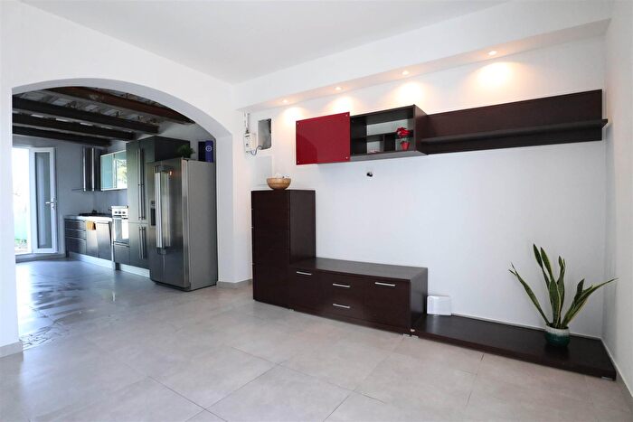 Appartamento con 5 locali in vendita in Savignano Sul Rubicone