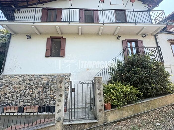 Casa con 5 locali in vendita in Via Dante Alighieri, Cossato
