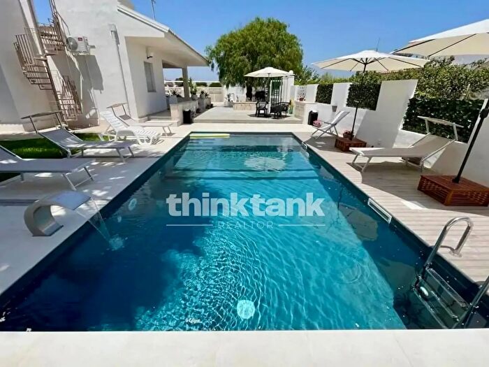 Casa quadrilocale in vendita in Via delle Noci di Cocco, Ispica