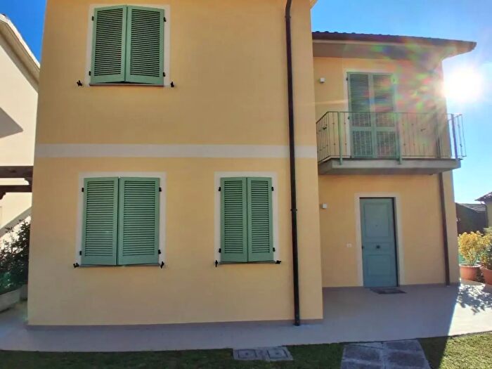 Casa quadrilocale in vendita in Capannori