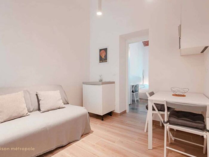 Appartamento trilocale in affitto in Via Luigi Tarino, Vanchiglia, Torino