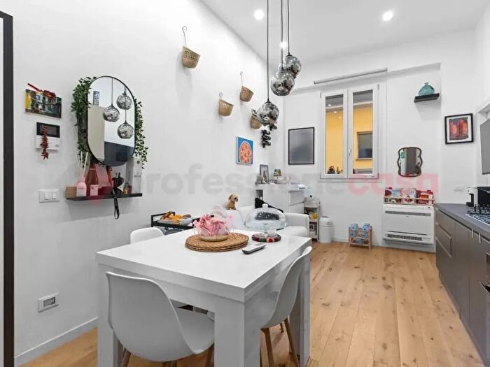 Appartamento bilocale in vendita in Via Teramo, Milano