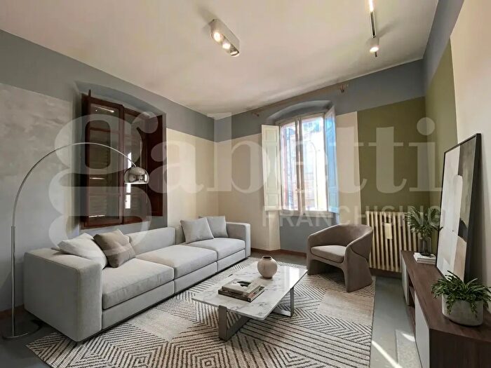 Appartamento quadrilocale in vendita in Via Dante, Cremona