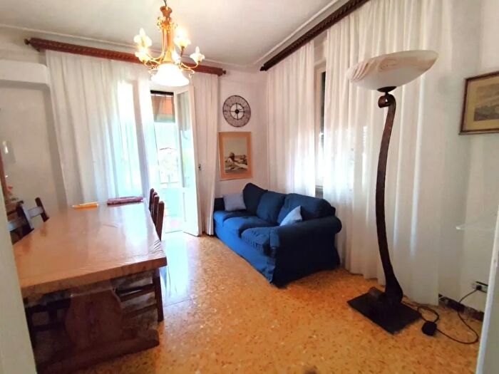 Appartamento quadrilocale in affitto in Massa
