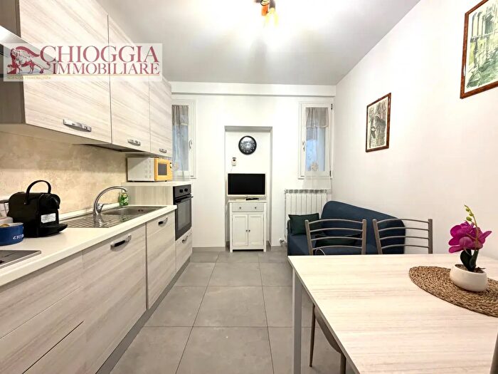 Casa trilocale in vendita in Calle Airoldi, Chioggia