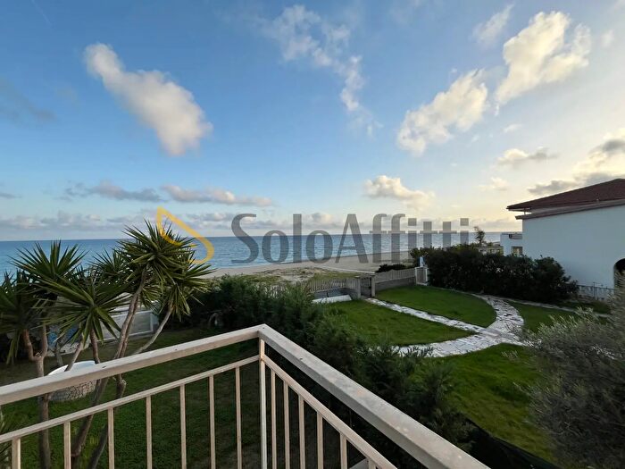 Appartamento bilocale in affitto in Via Nazionale, Riace