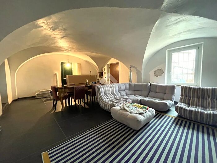 Casa con 7 locali in vendita in Località Pratoregio, Chivasso