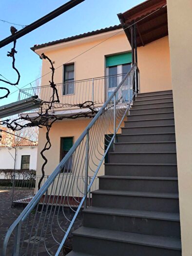 Appartamento con 6 locali in affitto in Livorno