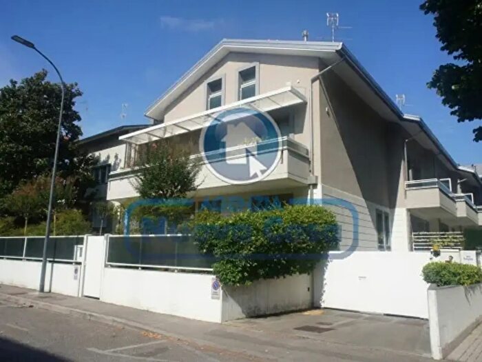 Casa con 6 locali in vendita in Via Augusta Rasponi d, Ravenna