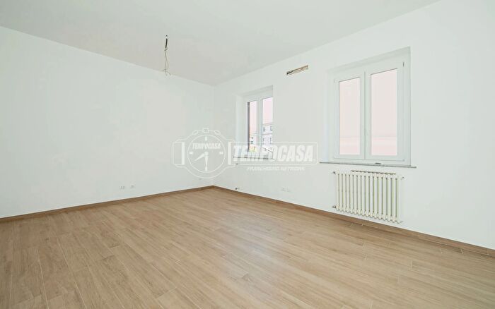 Appartamento trilocale in vendita in Via Roma, Robbio