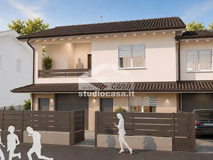 Appartamento trilocale in vendita in Via Salgari, Caravaggio