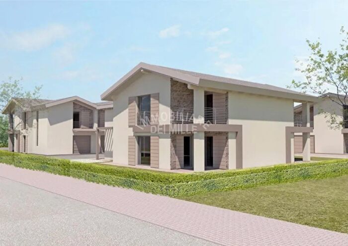 Casa trilocale in vendita in Reggio Emilia