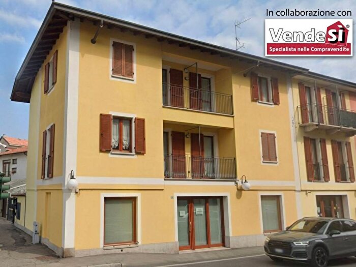 Appartamento trilocale in vendita in Via Tiro a Segno, Centro, Trecate