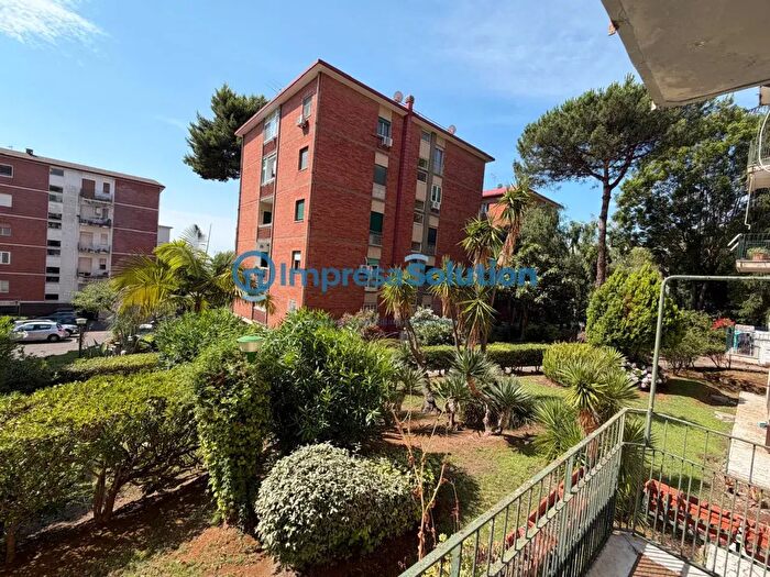Appartamento quadrilocale in vendita in Via Francesco Petrarca, Napoli