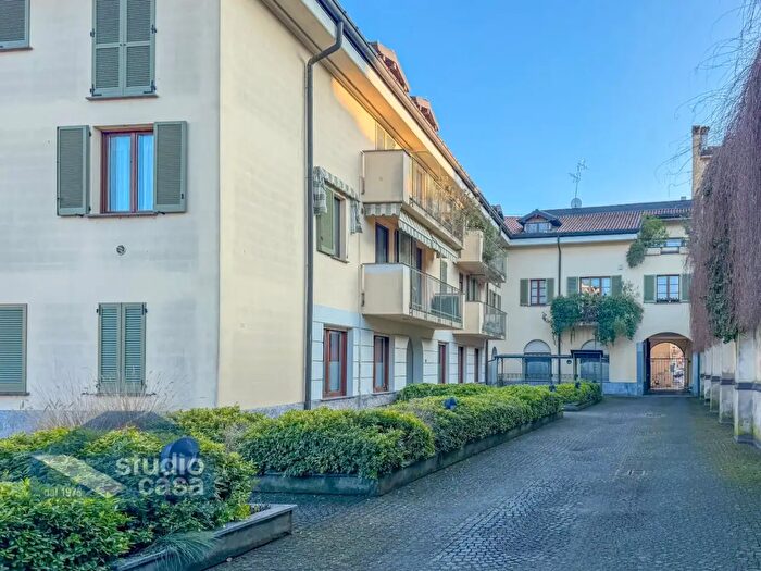 Case in Vendita e in Affitto - 2