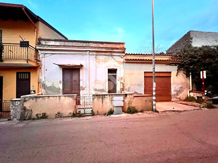 Appartamento quadrilocale in vendita in Via Ciaculli, Palermo