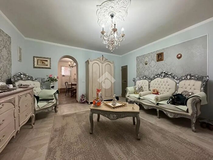 Casa quadrilocale in vendita in Via Taverna, Cesena