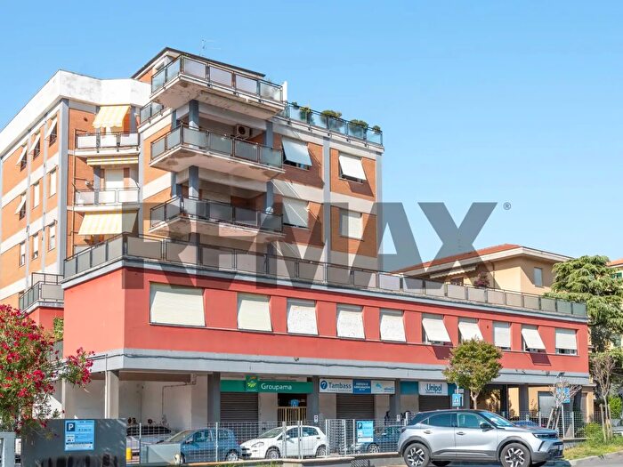 Appartamento trilocale in vendita in Via Valle Miano, Ancona