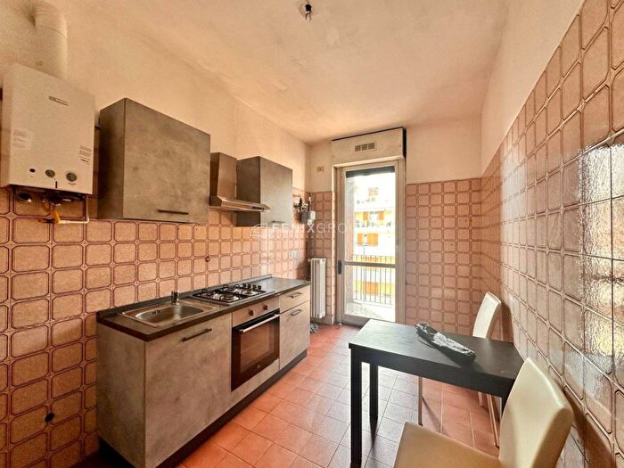 Appartamento trilocale in affitto in Viale Monza, Precotto, Milano