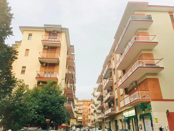 Appartamento trilocale in vendita in Via Oreste Petrillo, Salerno