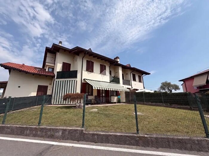 Appartamento bilocale in vendita in Via G Puccini, Grezzago