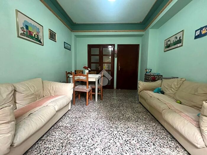 Appartamento trilocale in vendita in Via Sbarre Inferiori, Reggio Calabria