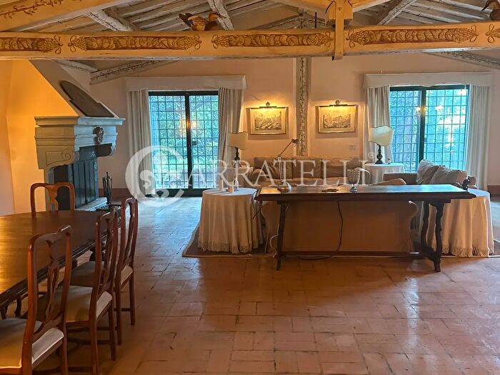 Casa con 12 locali in affitto in Via del Casale della Crescenza, Roma