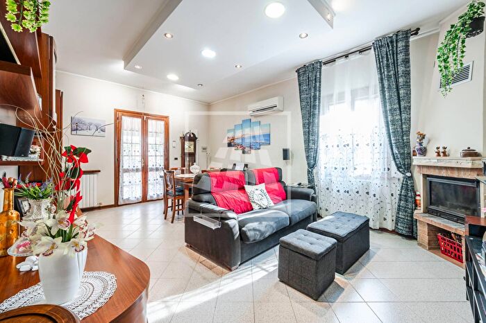 Casa quadrilocale in vendita in a Bonvicini, Reggio Emilia