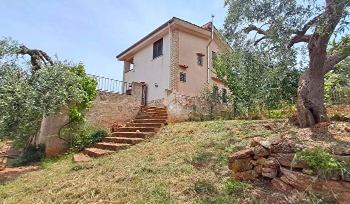 Casa quadrilocale in vendita in Contrada Danigarci, Termini Imerese