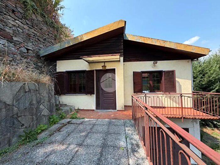Casa quadrilocale in vendita in Via del Forno, Ivrea