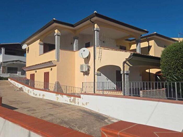 Appartamento trilocale in vendita in Via Goffredo Mameli, Posada