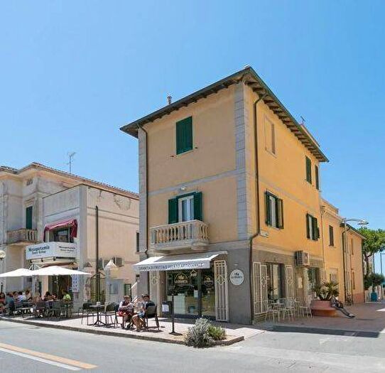 Appartamento trilocale in affitto in Corso Italia, Centro, San Vincenzo