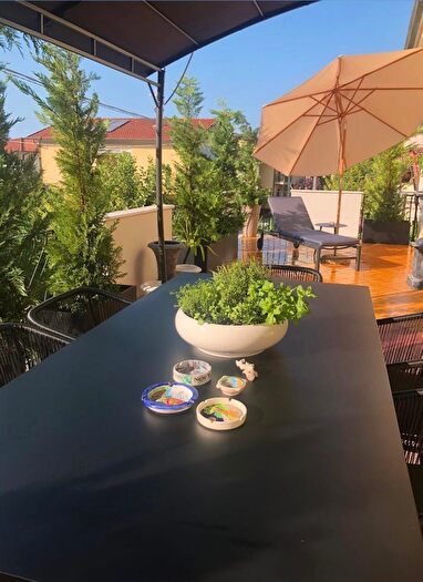 Casa con 6 locali in vendita in Massa