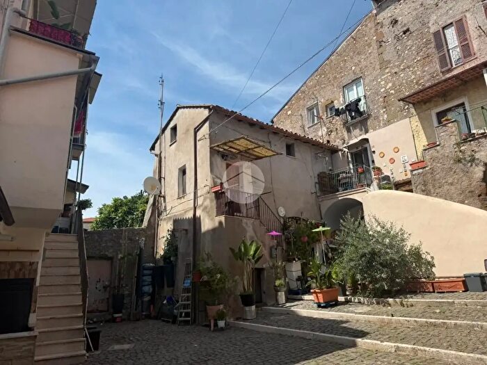 Appartamento bilocale in vendita in Vicolo S Biagio, Palestrina