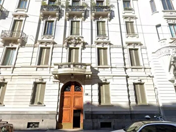 Appartamento quadrilocale in affitto in Via Lorenzo Mascheroni, Milano