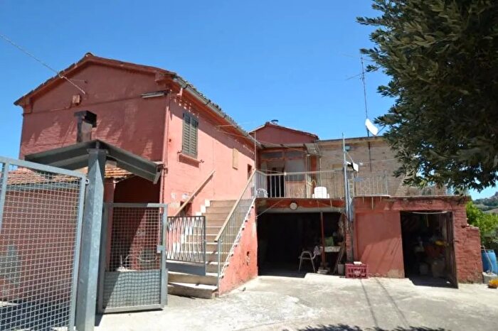 Casa con 5 locali in vendita in Spinetoli