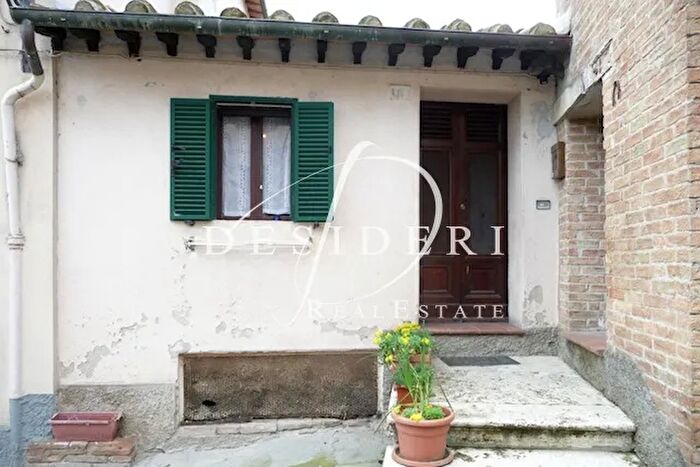 Casa con 5 locali in vendita in Via delle Scuole Cinigiano, Cinigiano
