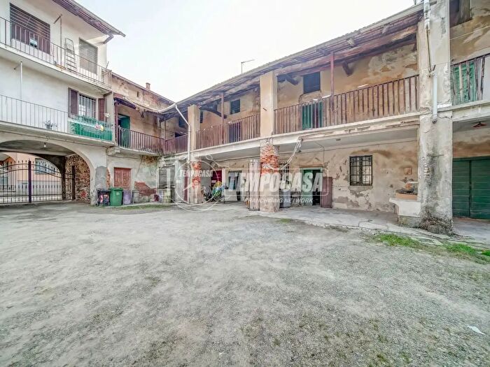 Casa con 5 locali in vendita in Via Antonio Rosmini, Fagnano Olona