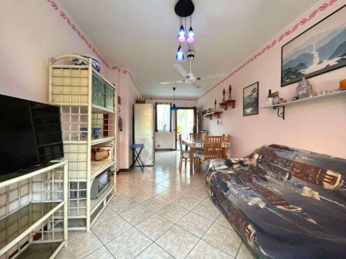 Appartamento trilocale in affitto in Via Tagliamento, Marina di Massa Centro, Massa